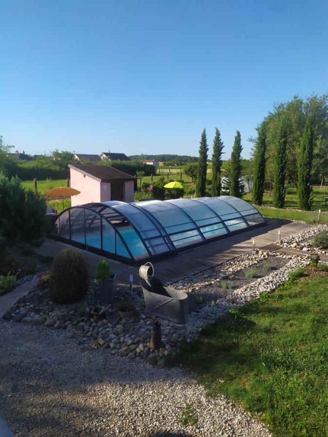 Clos Des Chenevieres, 3 Etoiles Comblanchien Exterior photo